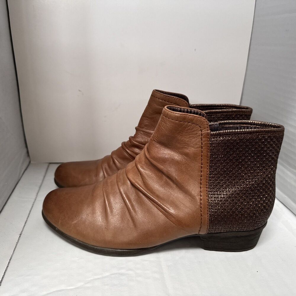 Rockport Cobb Hill Women's 9 Brown Leather Ruched Ankle Booties Metallic Heel